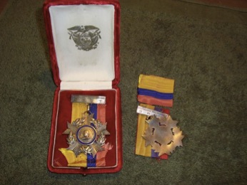 medal Abdon Calderon